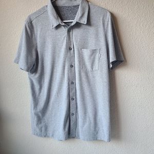 #36 Vuori Gray Short Sleeve Athletic Button Down Shirt Men's Size M